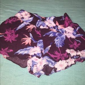 American Eagle flowy shorts